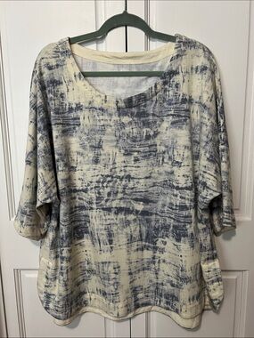 Oska Fashion abstract print top, oversized, 3/4 sleeves, curved hem, wos. 1x-2x